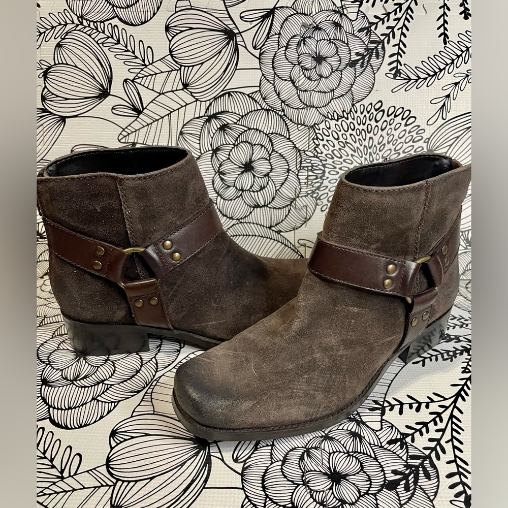 Seychelles Charming Brown Suede Ankle Boot